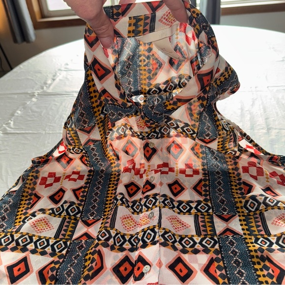 H&M Geometric Pattern Sleeveless Blouse - Picture 3 of 3